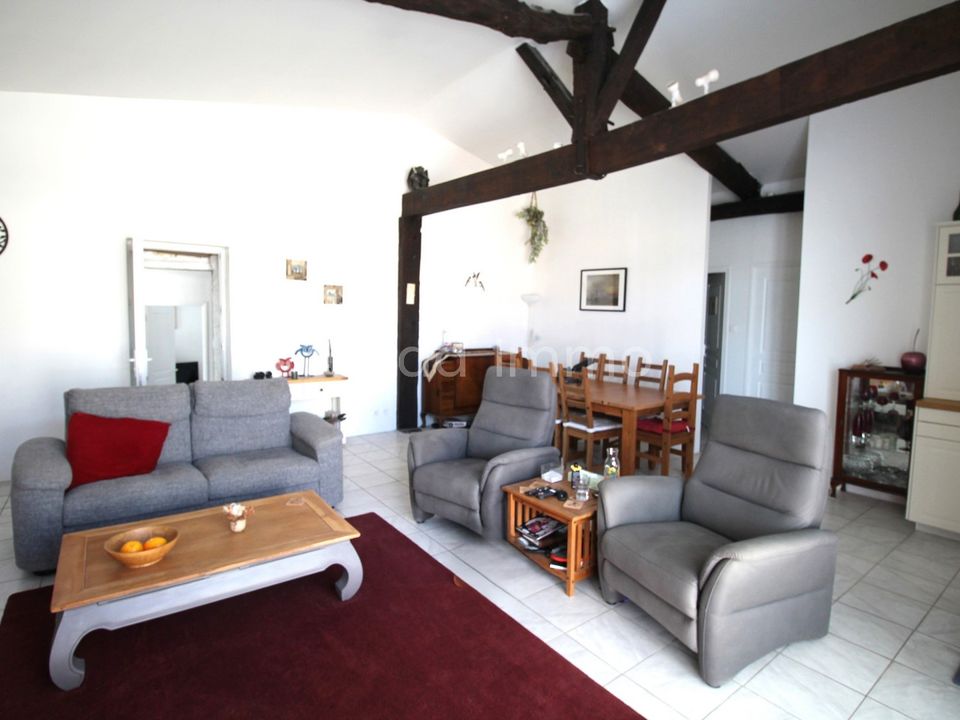 Casa de poble a Loubes-Bernac, Lot-et-Garonne - foto 4