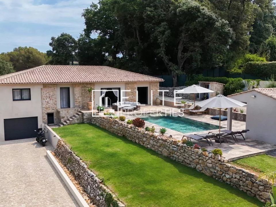 Villa i Vallauris, Alpes-Maritimes - foto 1