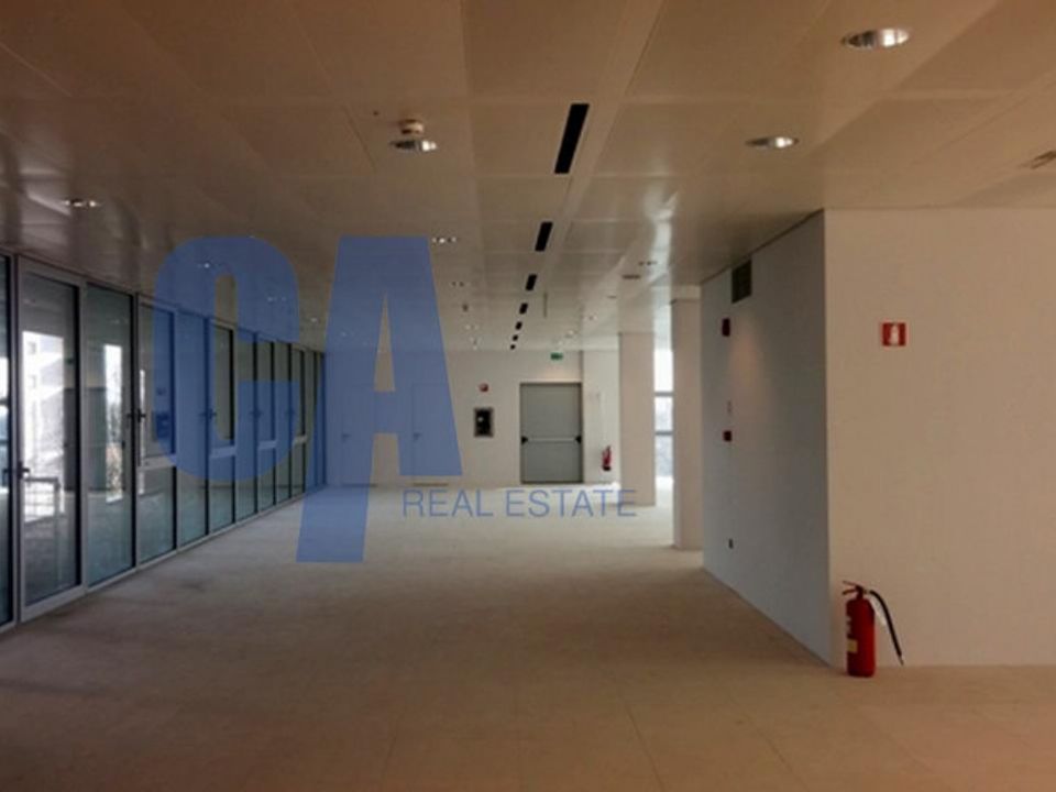 L'establiment comercial a Segrate, Milan - foto 4