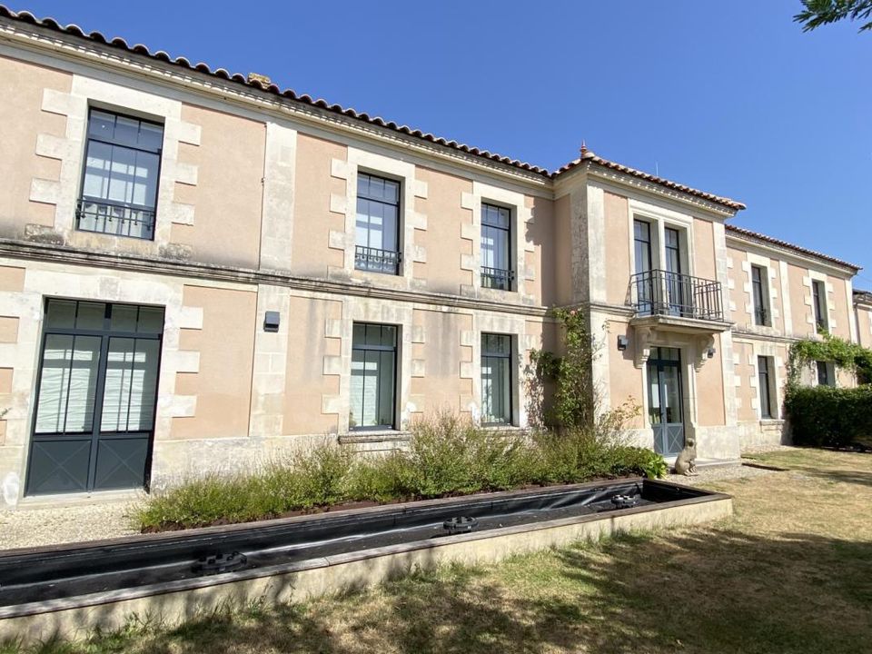 Villa i Brie-sous-Mortagne, Charente-Maritime - foto 1