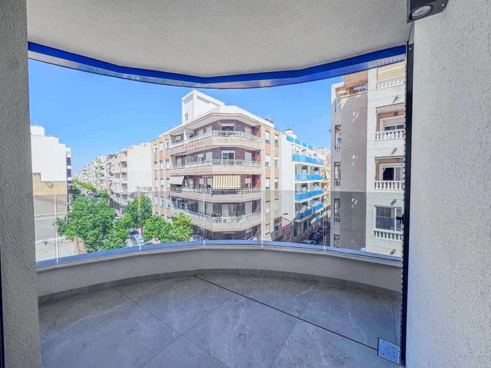 Lejlighed i Alicante, Alicante - foto 5