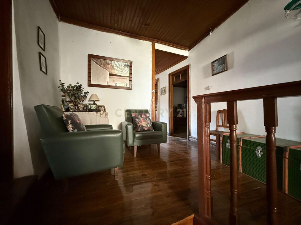Villa in Braganca, Braganca - foto 1