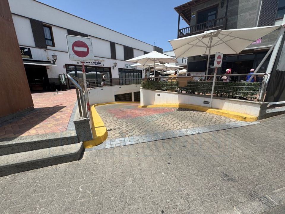 Parkeringsplads i Playa Blanca (Yaiza), Lanzarote - foto 5