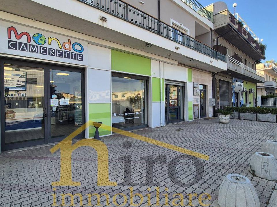 Erhvervsejendom i Pescara, Pescara - foto 1