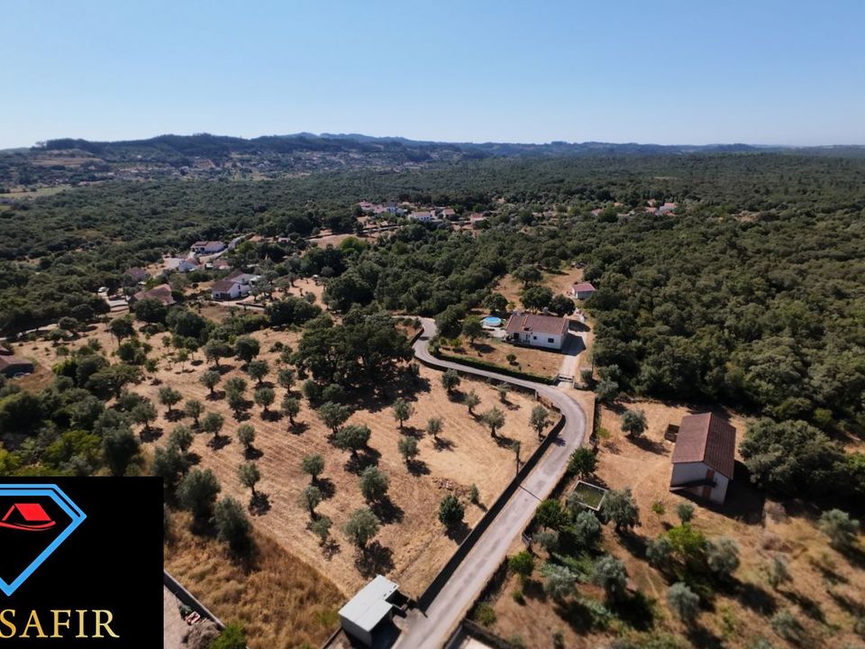 Helårsgrund i Ferreira do Zezere, Santarem - foto 1