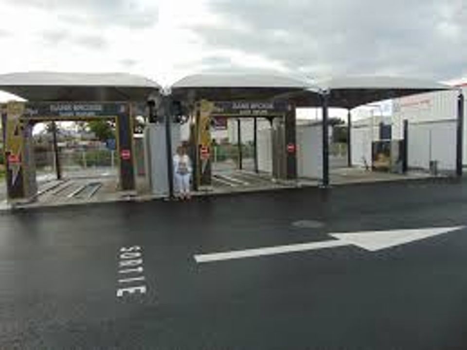 Erhvervsejendom i Poitiers, Vienne - foto 2