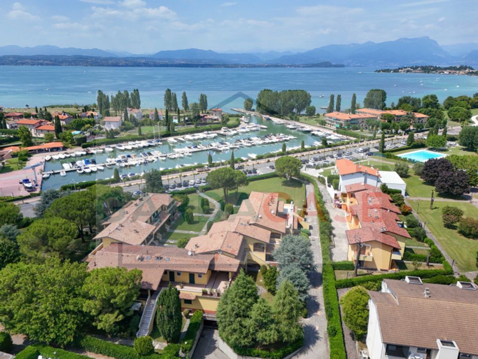 Lejlighed i Sirmione, Brescia - foto 3