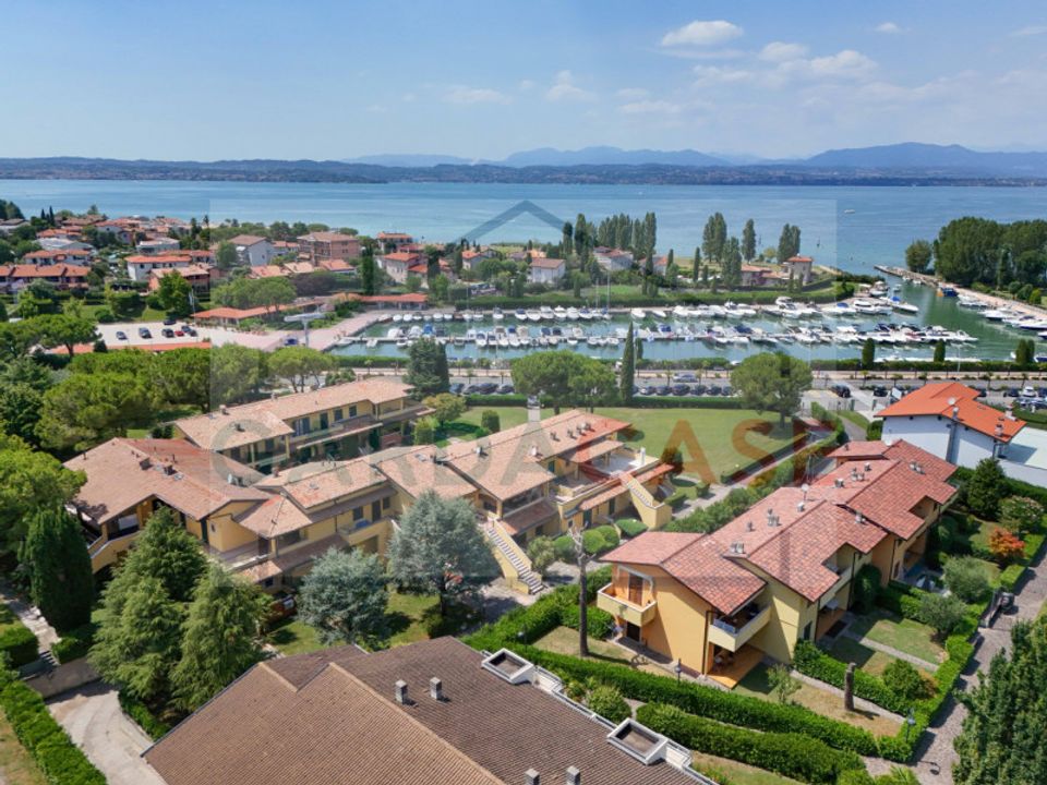 Lejlighed i Sirmione, Brescia - foto 5