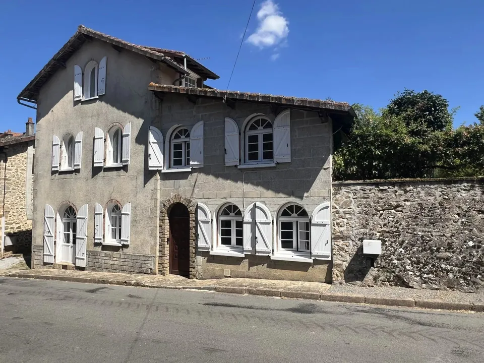 Landsbyhus i Les Salles-Lavauguyon, Haute-Vienne - foto 3