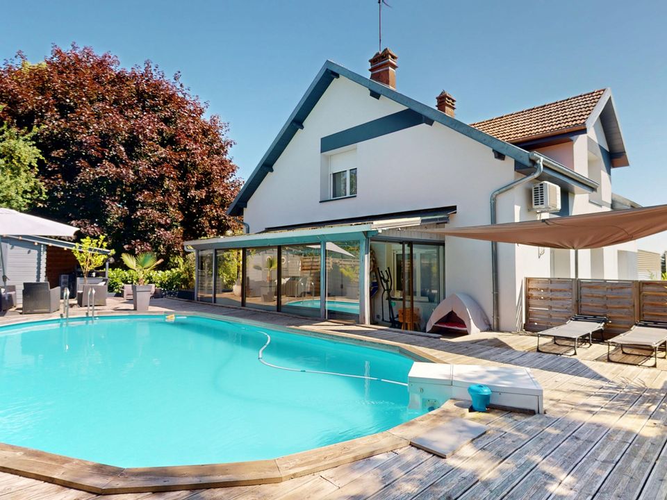 Villa i Chalezeule, Doubs - foto 1