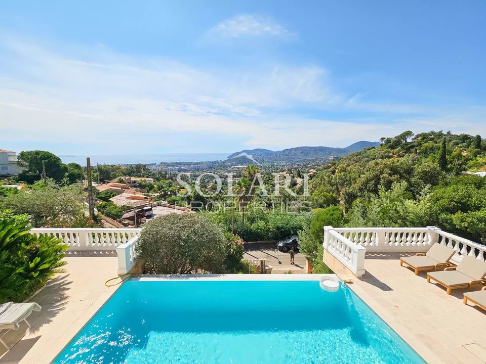 Villa i Mandelieu-la-Napoule, Alpes-Maritimes - foto 1