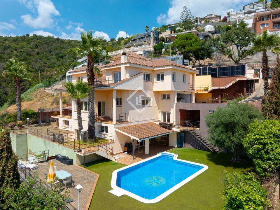 Villa i Badalona, Barcelona - foto 1