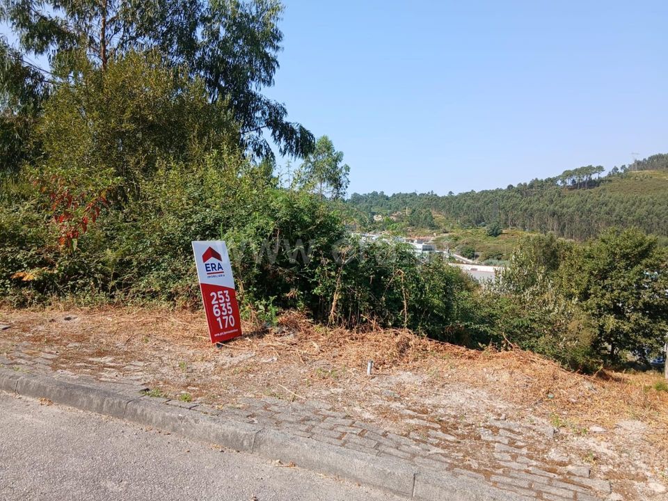 Helårsgrund i Povoa de Lanhoso, Braga - foto 1