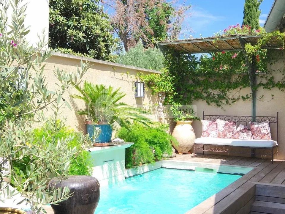 Villa i Fontvieille, Bouches-du-Rhone - foto 1