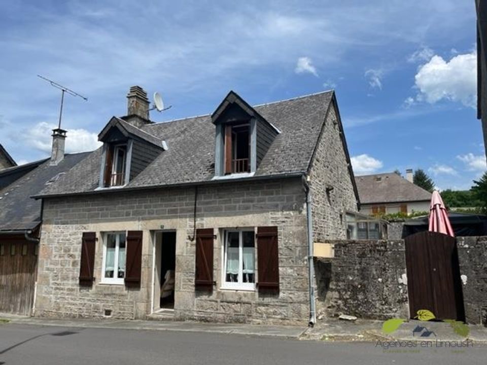 Landsbyhus i Tarnac, Correze - bilde 1