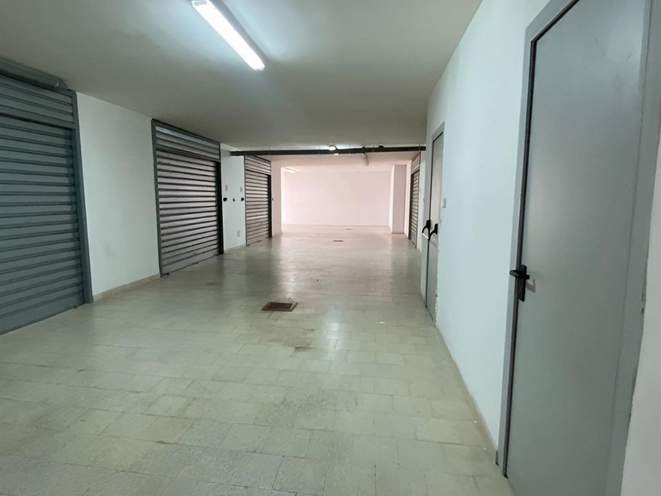Parkeringsplass i Manfredonia, Foggia - bilde 3