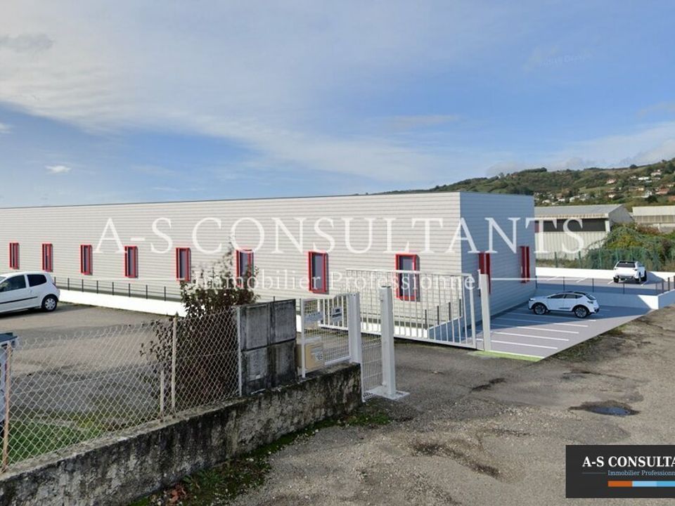 Erhvervsejendom i La Côte-Saint-André, Isere - foto 3