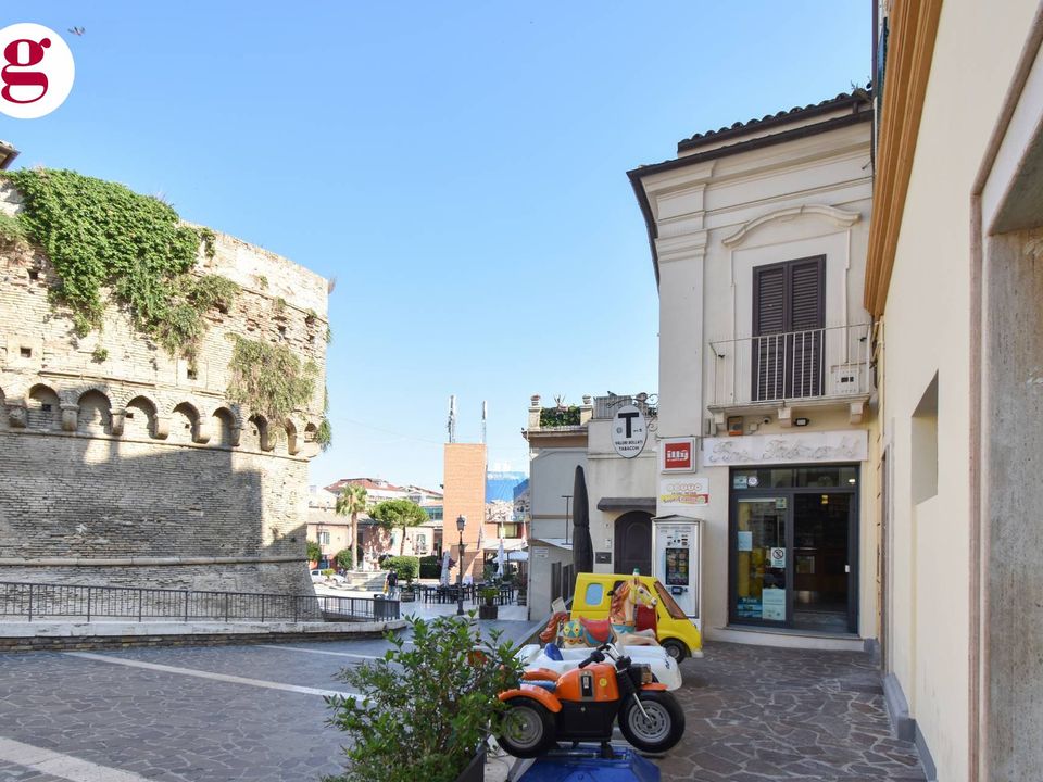 Erhvervsejendom i Vasto, Chieti - foto 1