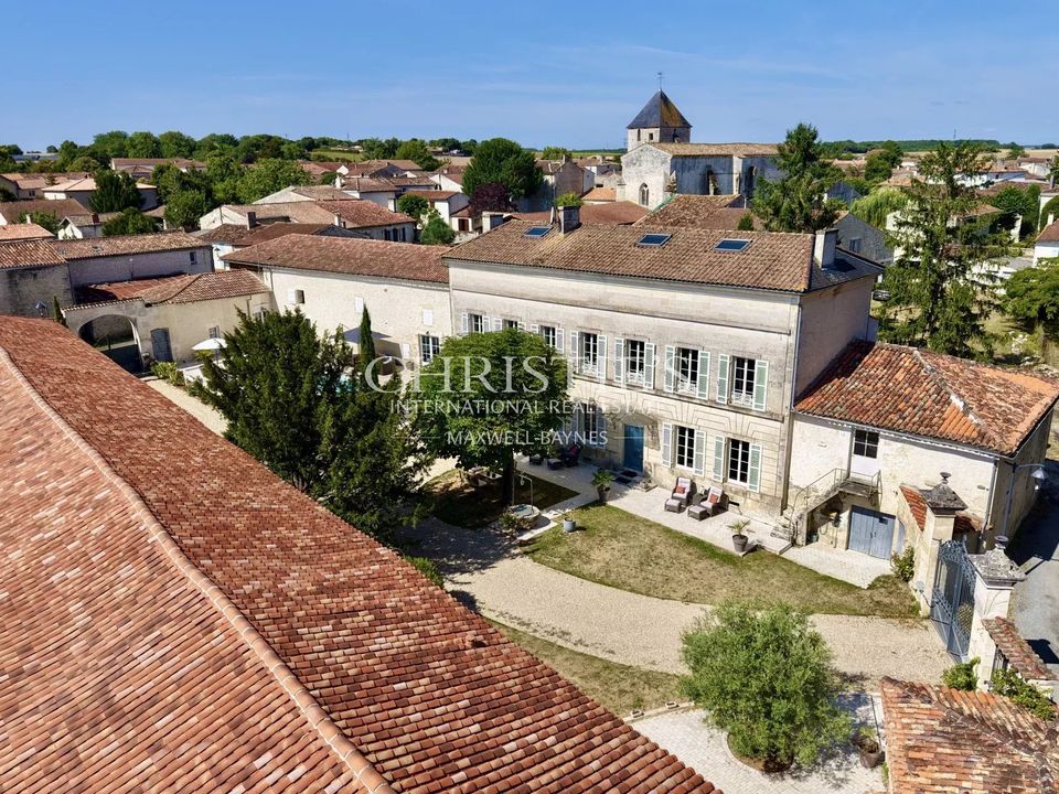 Villa i Saintes, Charente-Maritime - foto 2