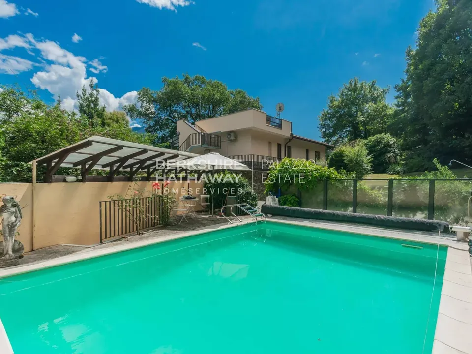 Villa a Pianello del Lario, Como - foto 1