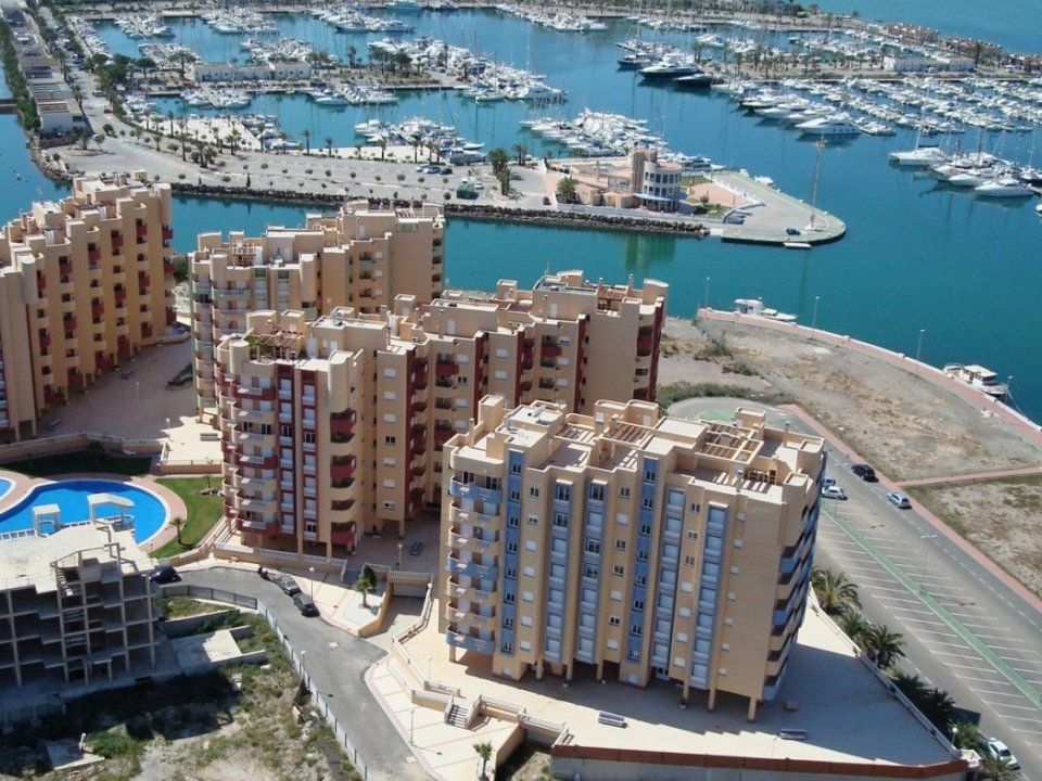 Lejlighed i La Manga Del Mar Menor, Murcia - foto 1