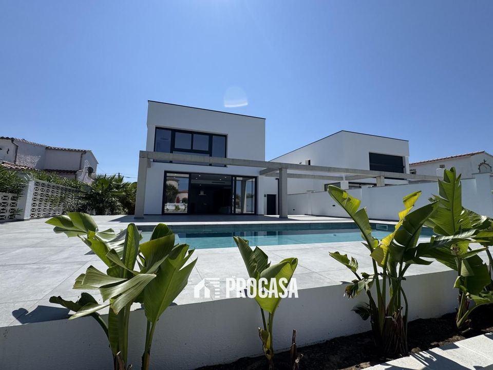 Villa a Empuriabrava, Gerona - foto 2