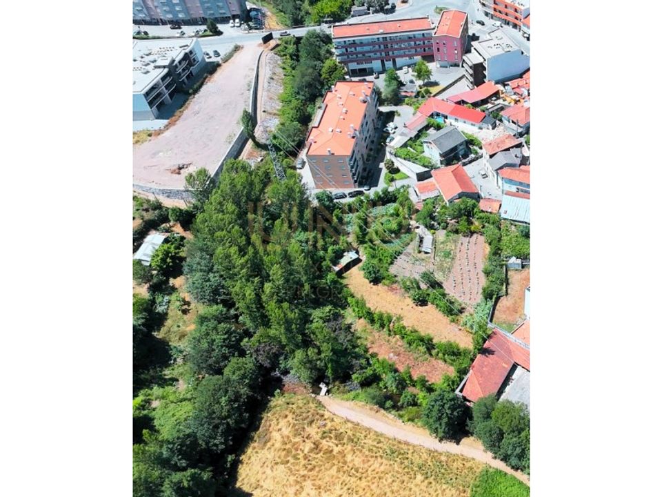 Helårsgrund i Fafe, Braga - foto 1