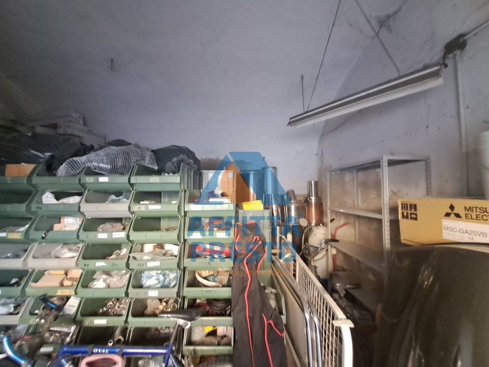Erhvervsejendom i Empoli, Florence - foto 1