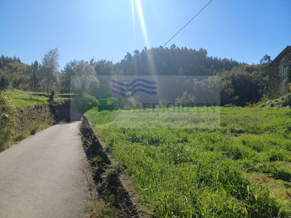 Helårsgrund i Silva Escura e Dornelas, Aveiro - foto 1