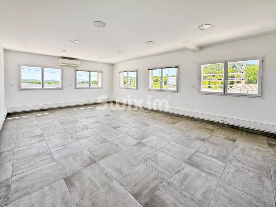Erhvervsejendom i Saint-Restitut, Drome - foto 2