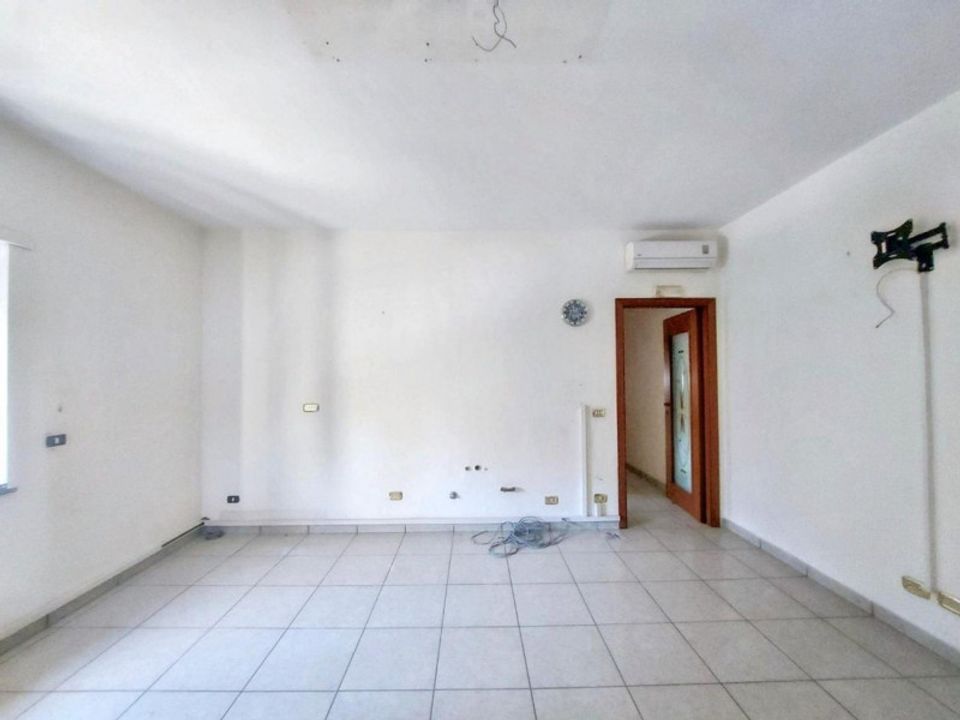Erhvervsejendom i Casoria, Naples - foto 1