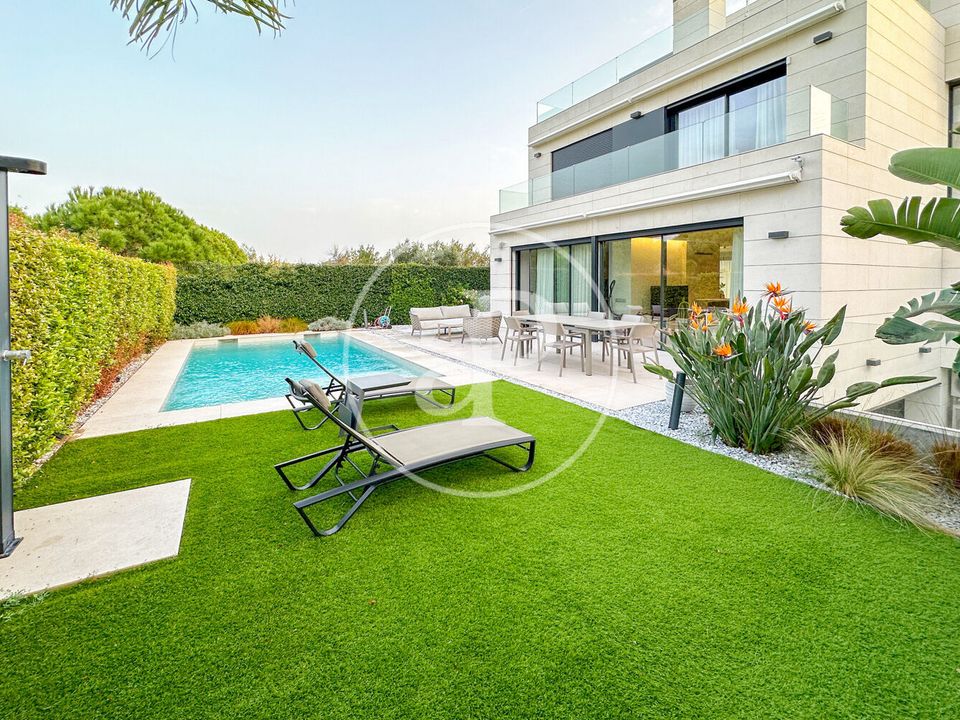 Villa i Montgat, Barcelona - foto 1