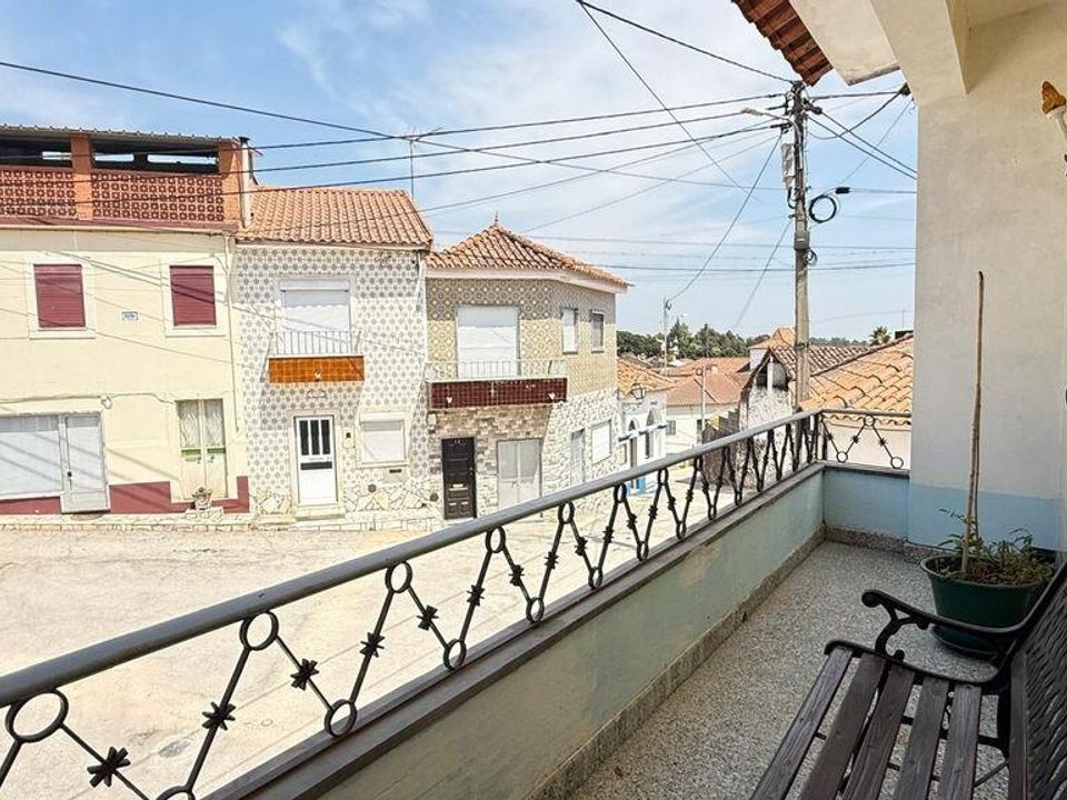 Town house in Alcanena, Santarem - photo 2