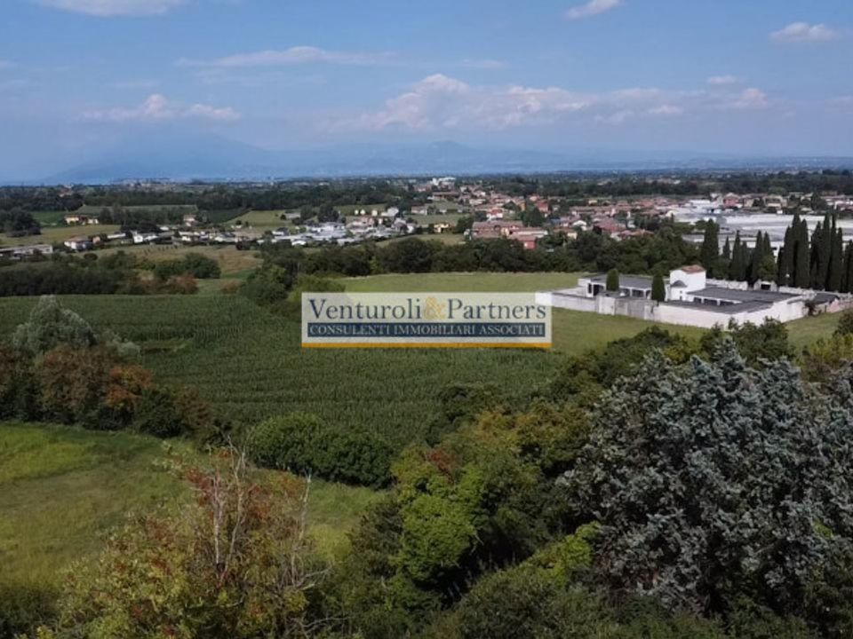 Helårsgrund i Lonato del Garda, Brescia - foto 1