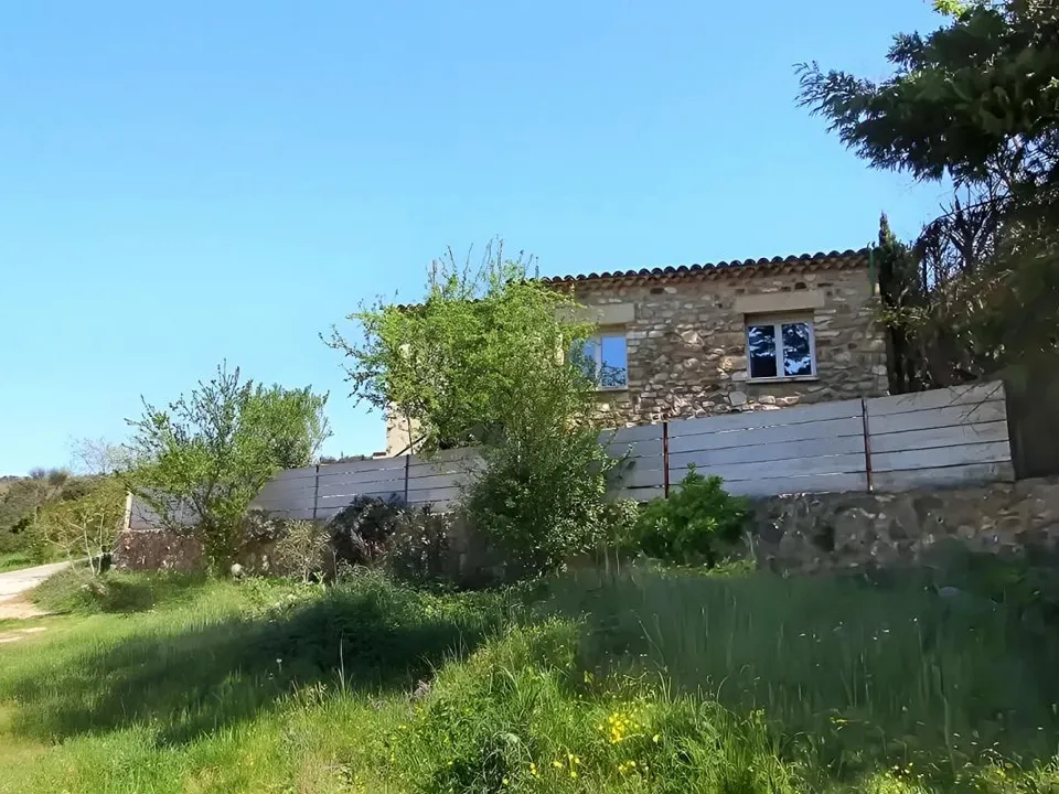 Villa in Saint-Hippolyte-de-Montaigu, Gard - photo 3