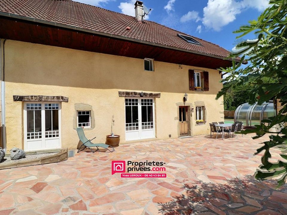 Villa i Sillingy, Haute-Savoie - bilde 1