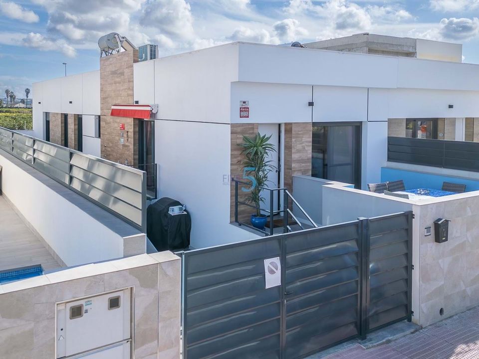 Rækkehus i Daya Nueva, Alicante - foto 1