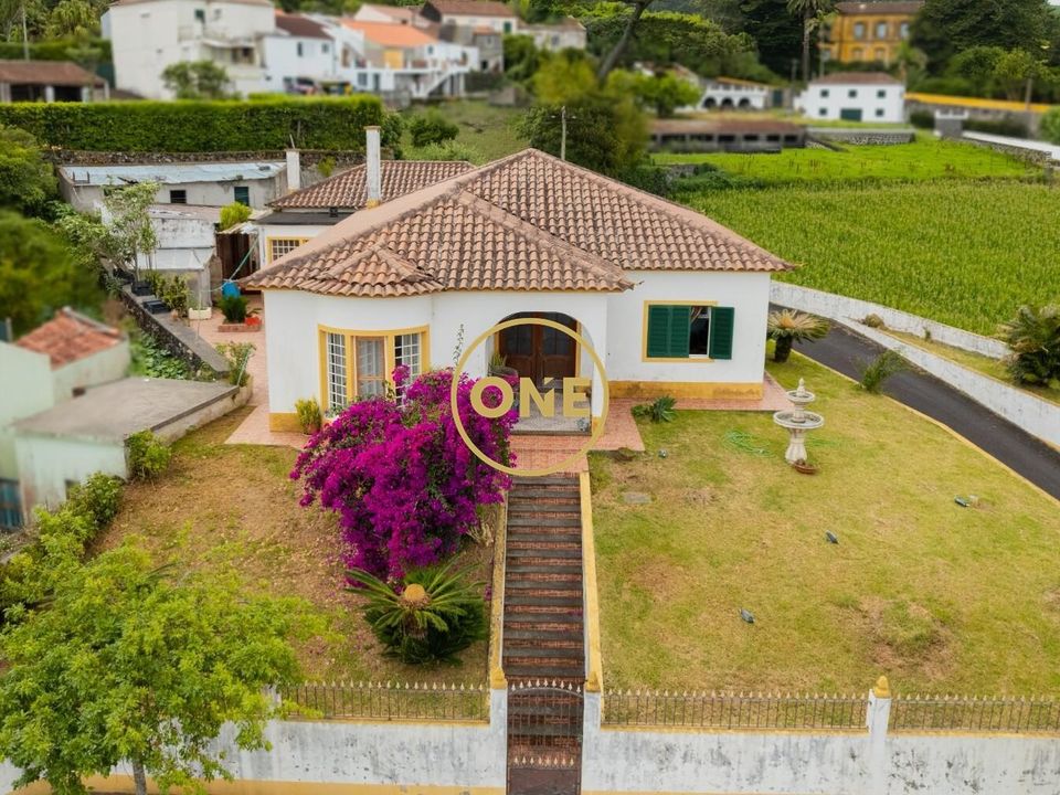 Rekkehus i Ponta Delgada, Sao Miguel - bilde 1