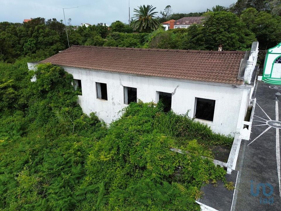 Casa de pueblo en Lajes do Pico, Pico - foto 1