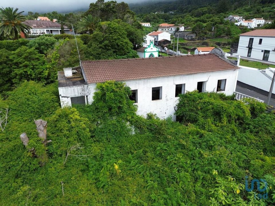 Casa de pueblo en Lajes do Pico, Pico - foto 2