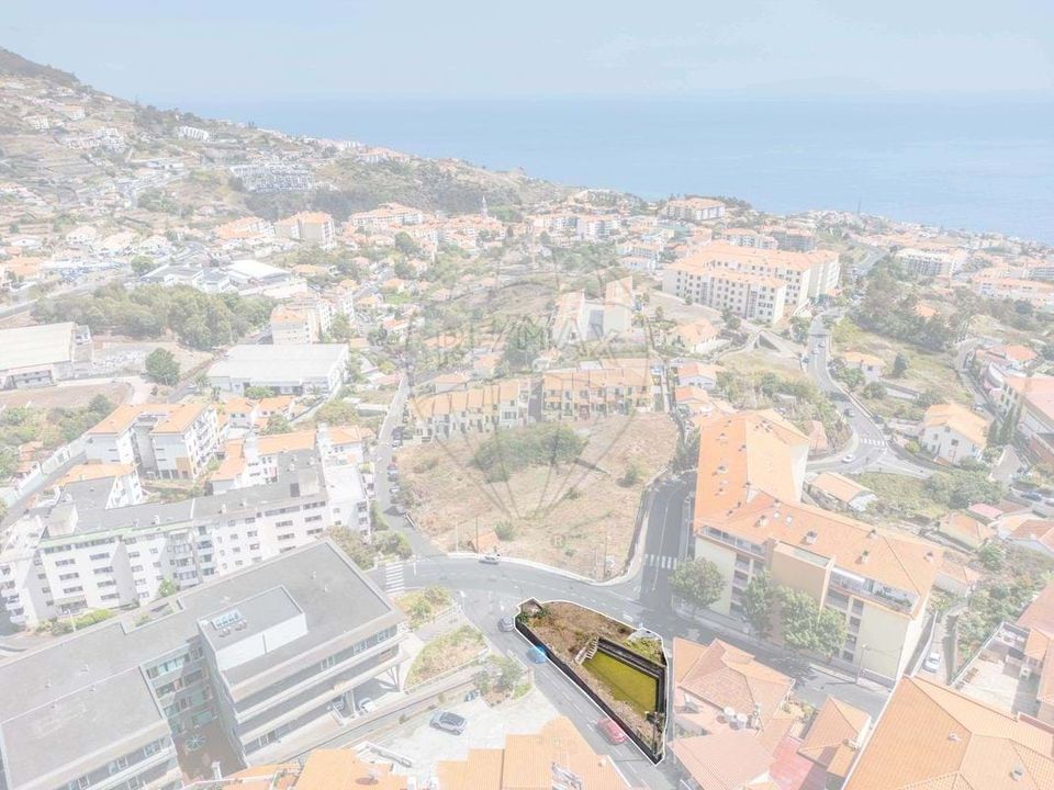 Helårsgrund i Santa Cruz, Madeira - foto 1