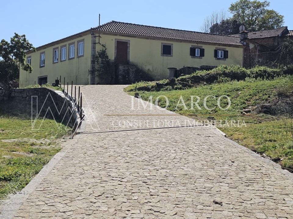 Erhvervsejendom i Cabeceiras de Basto, Braga - foto 1
