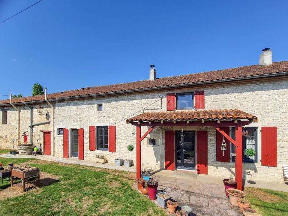Villa i Ruffec, Charente - foto 1