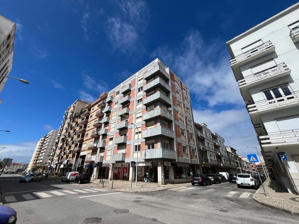 Erhvervsejendom i Caldas da Rainha, Leiria - foto 2