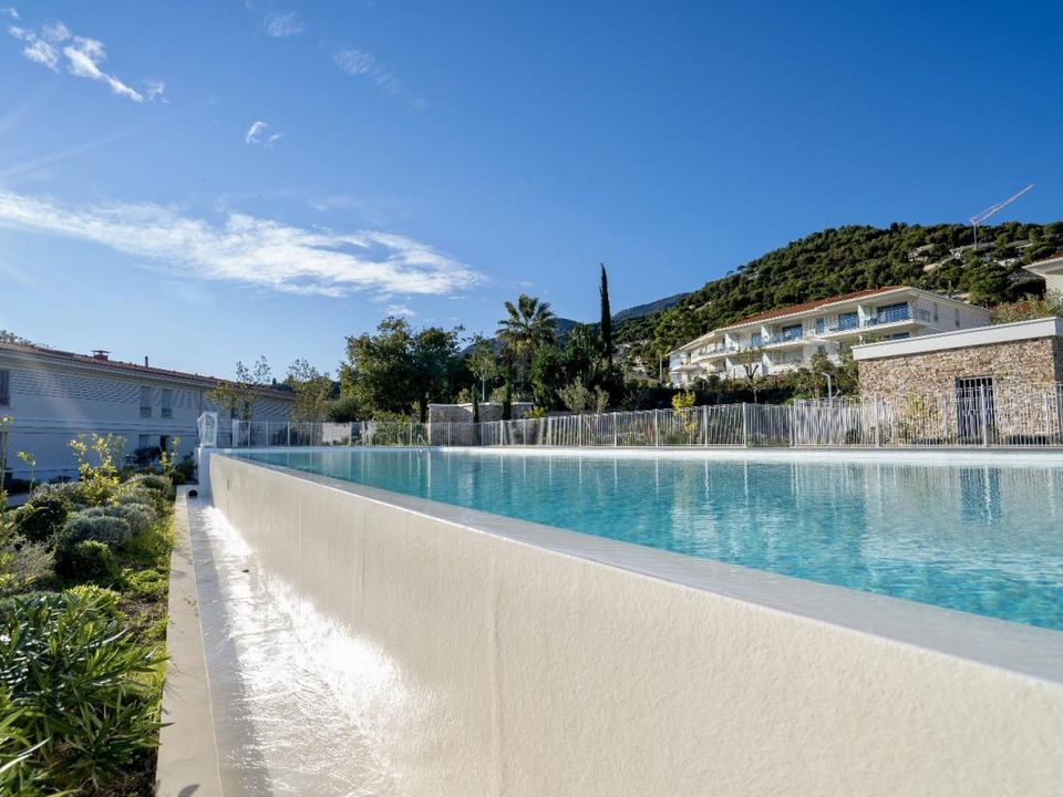 Lejlighed i Roquebrune-Cap-Martin, Alpes-Maritimes - foto 1