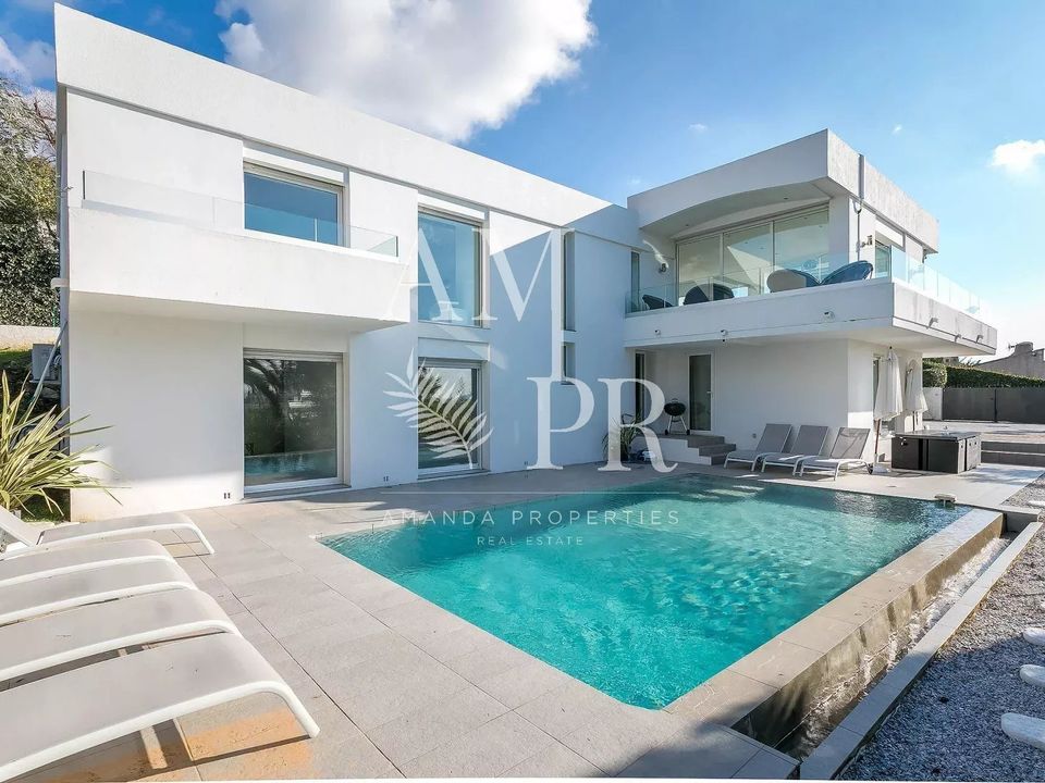 Villa i Le Cannet, Alpes-Maritimes - foto 1