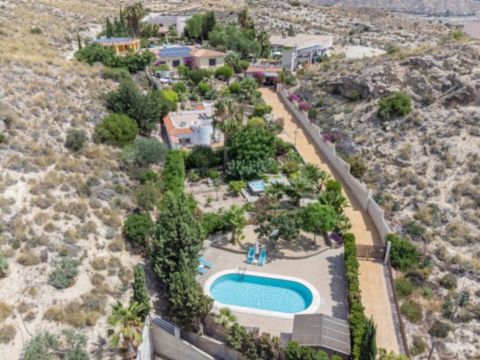 Villa i San Vicente Del Raspeig, Alicante - bilde 1