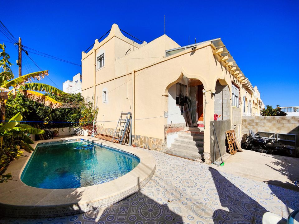 Byhus i San Miguel De Salinas, Alicante - foto 1