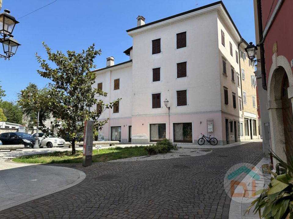 Erhvervsejendom i Gorizia, Gorizia - foto 1