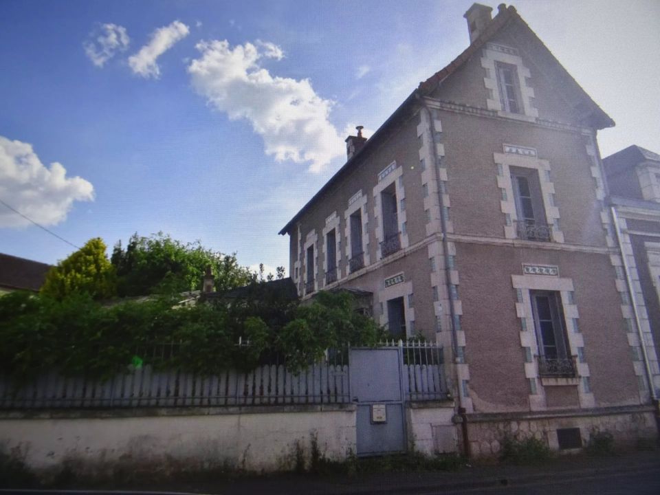 Byhus i Cosne-Cours-Sur-Loire, Nievre - foto 2